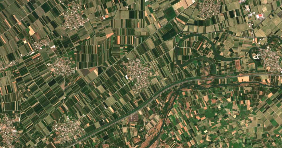 Satellitenkarte von Loutrós