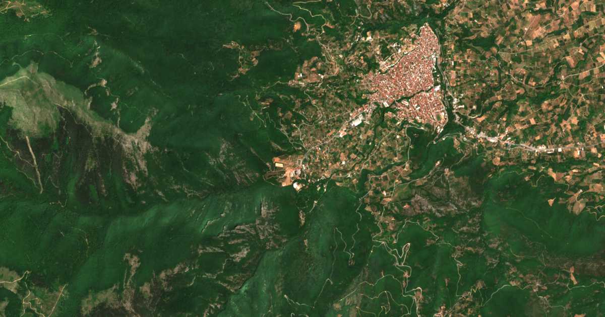 Satellitenkarte von Agios Nikolaos, Naoussa