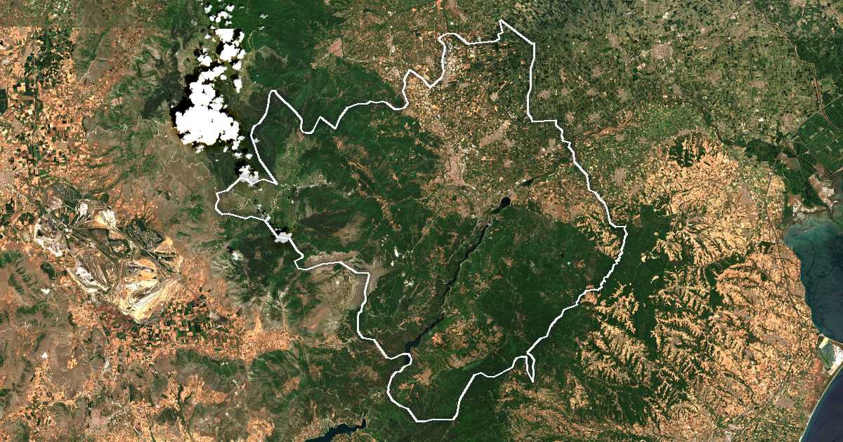 Satellitenbild mit eingezeichneter Grenze: Dímos Véroias