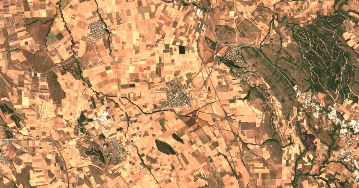 Satellitenkarte von Megáli Vrýsi