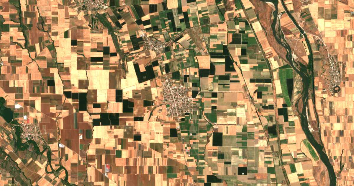 Satellitenkarte von Ágios Pétros