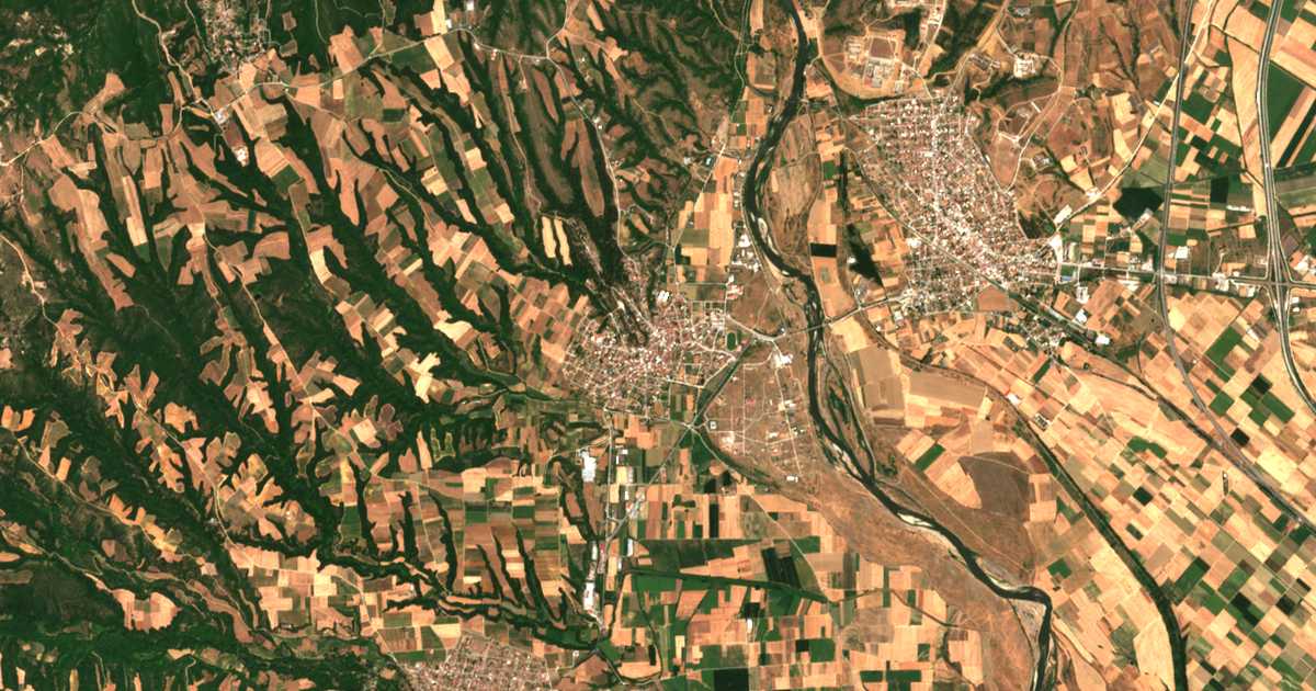 Satellitenkarte von Axioúpoli