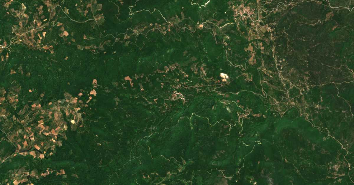 Satellitenkarte von Koúpa