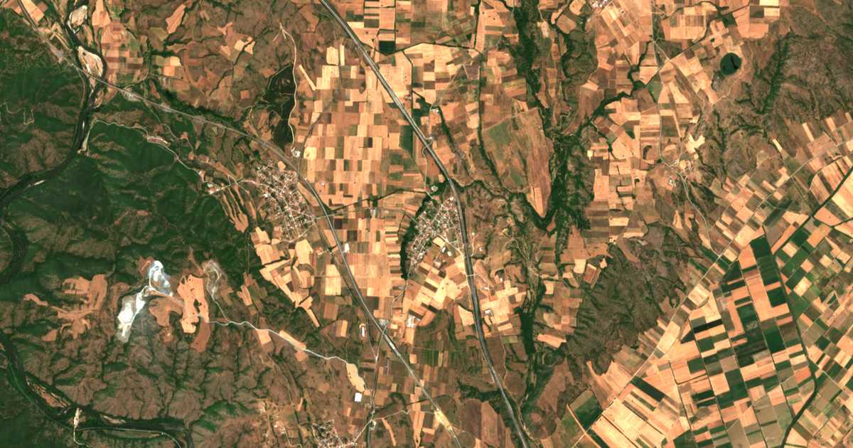 Satellitenkarte von Plataniá