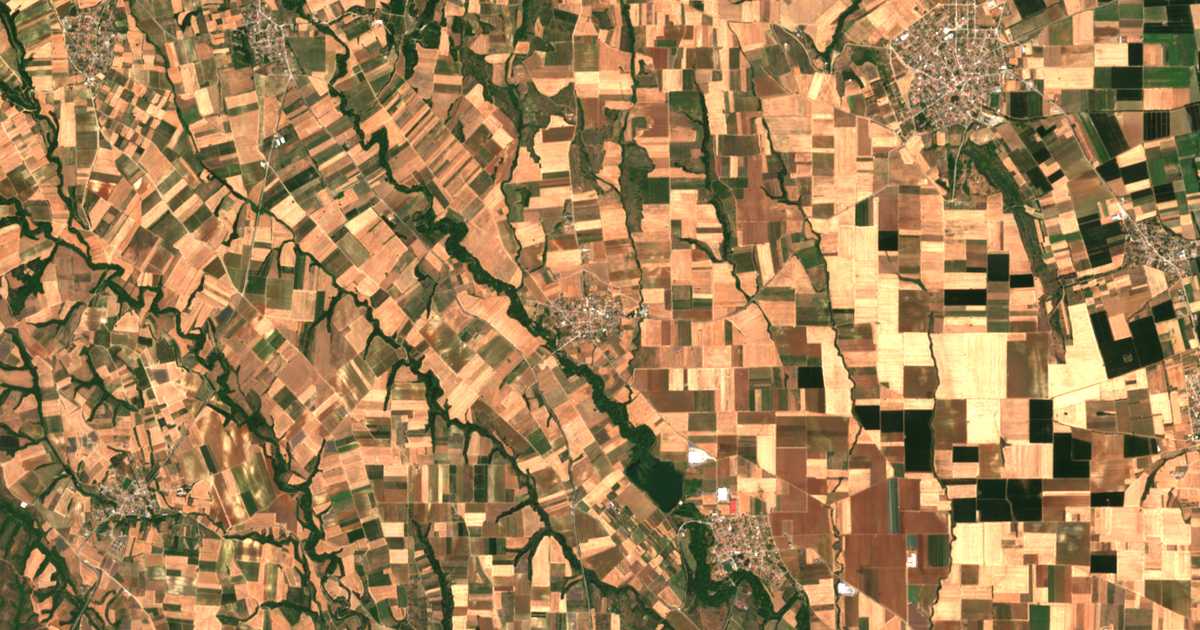 Satellitenkarte von Polýpetron