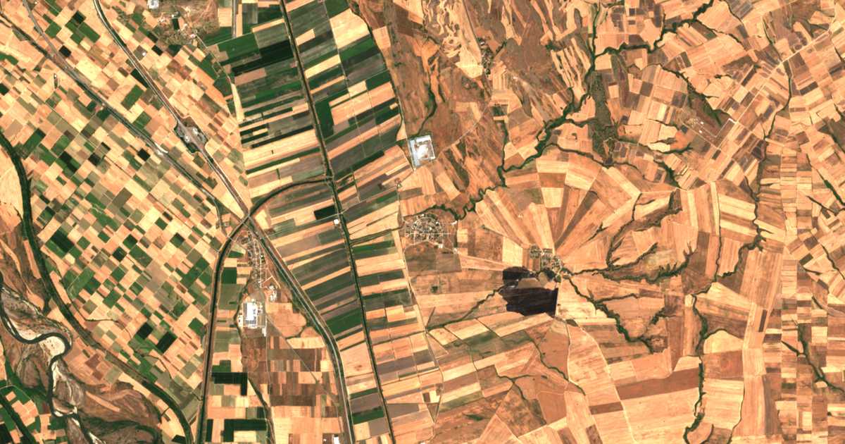 Satellitenkarte von Sitariá