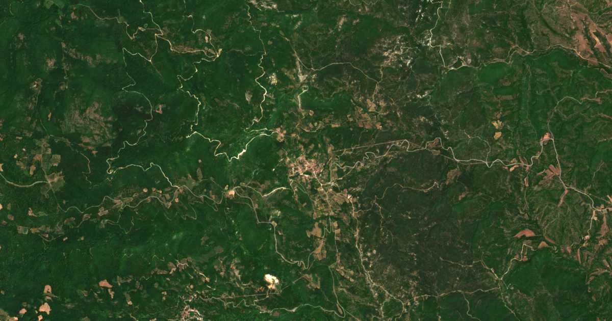 Satellitenkarte von Skra