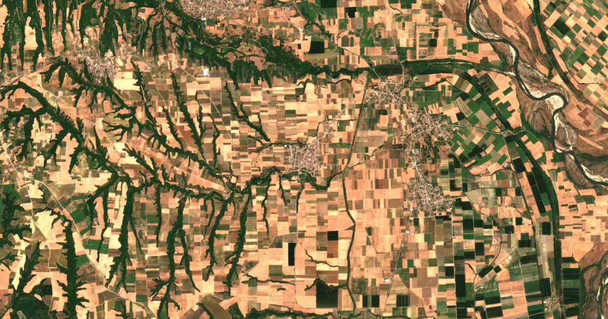 Satellitenkarte von Toúmpa