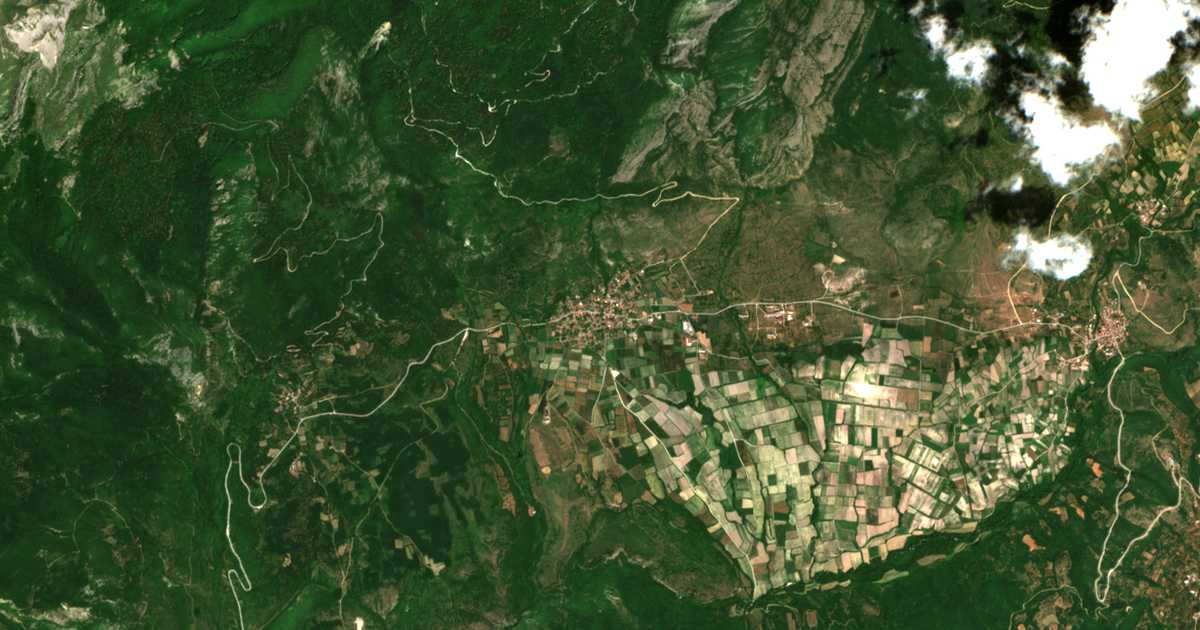Satellitenkarte von Nótia
