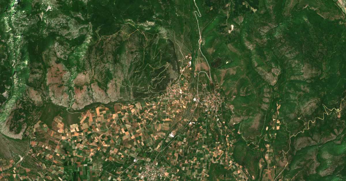 Satellitenkarte von Thiriópetra
