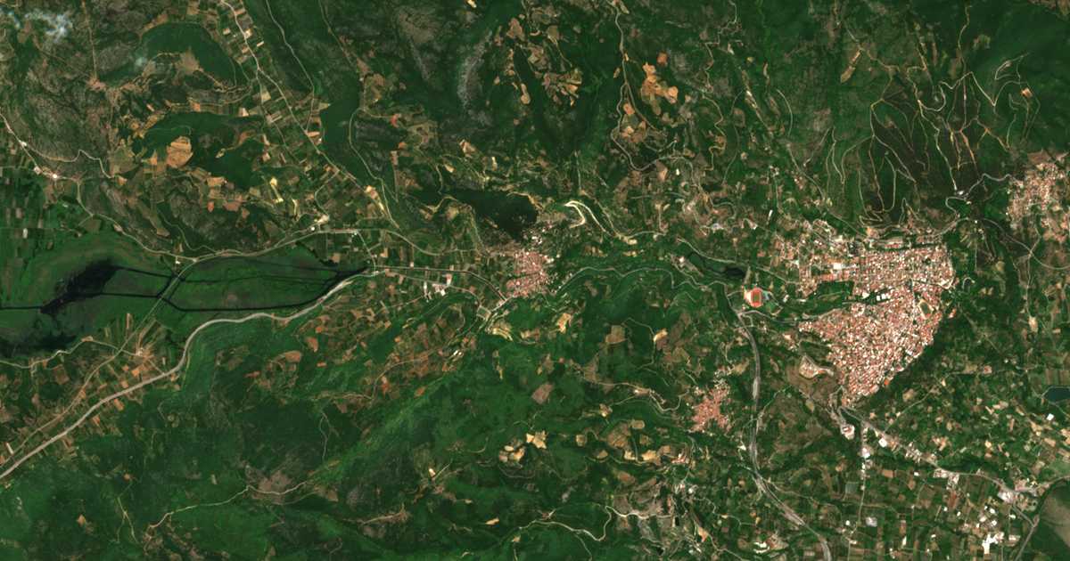 Satellitenkarte von Agras