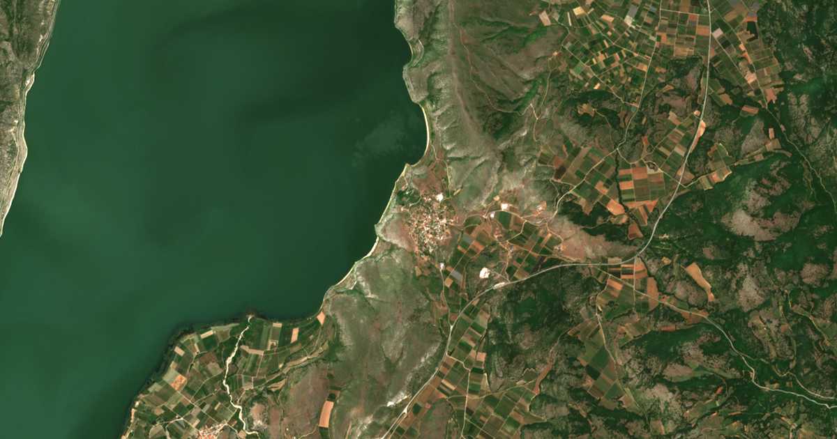 Satellitenkarte von Peraía