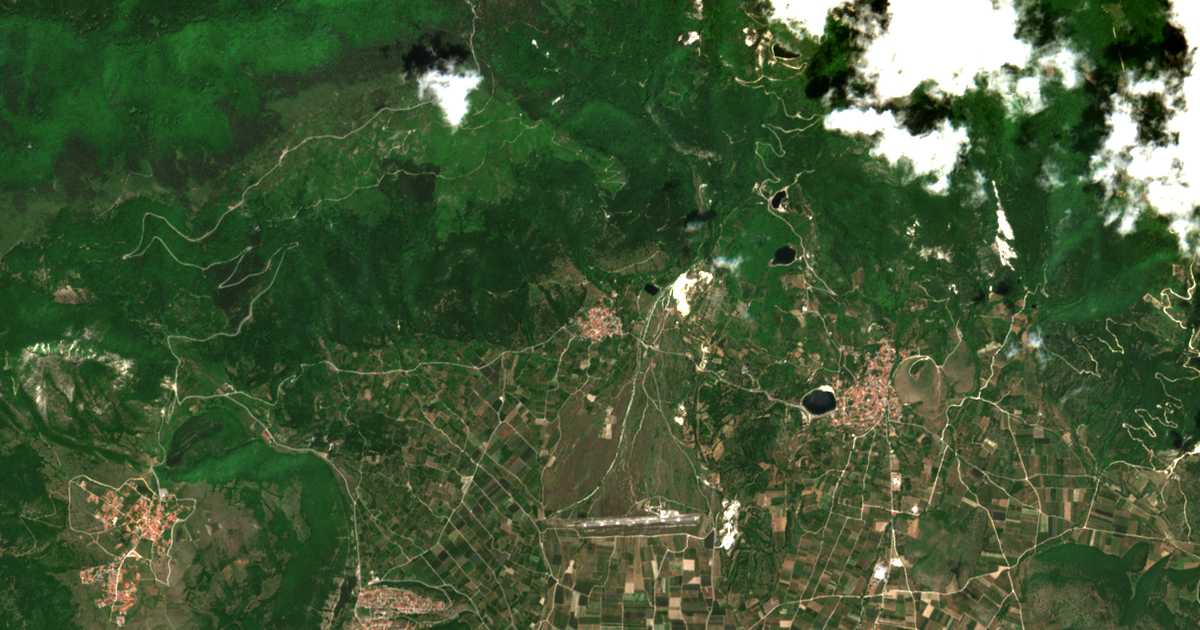 Satellitenkarte von Zervi