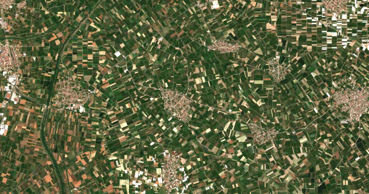 Satellitenkarte von Kalývia