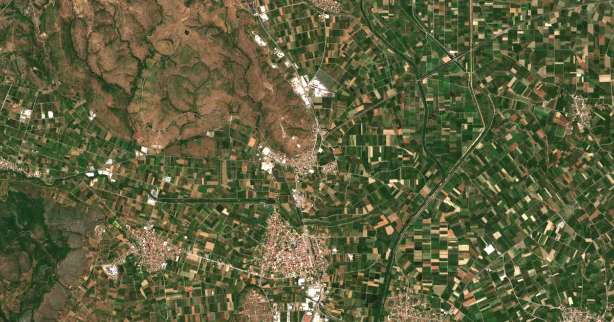 Satellitenkarte von Mavrovoúnion