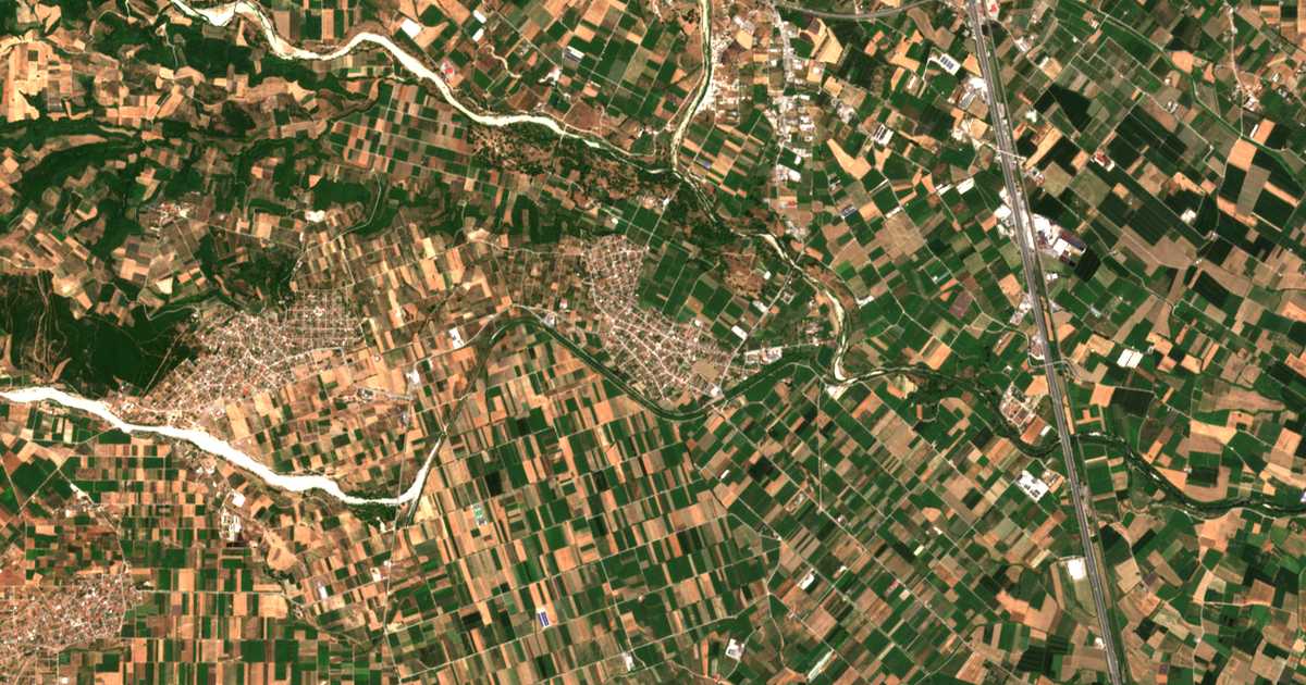 Satellitenkarte von Néa Éfesos