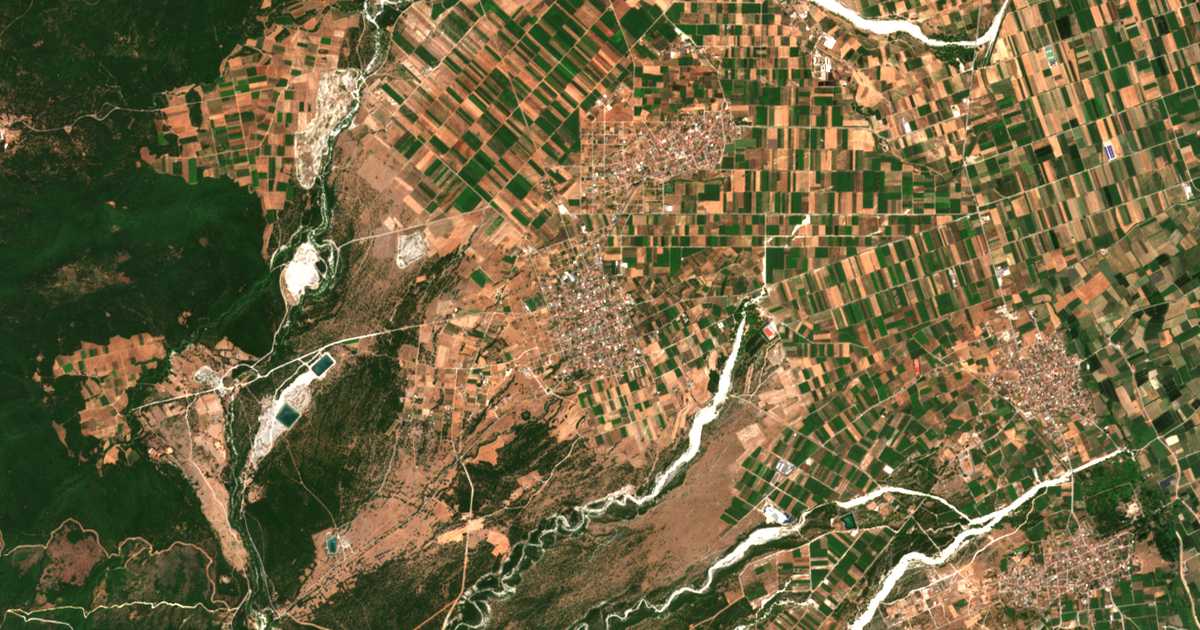 Satellitenkarte von Vrontoú