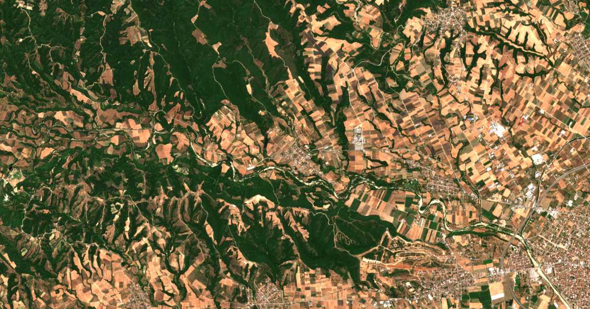 Satellitenkarte von Aronás