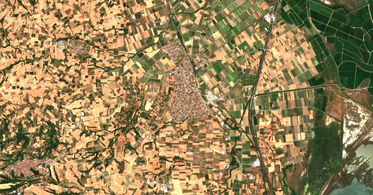 Satellitenkarte von Aigínion