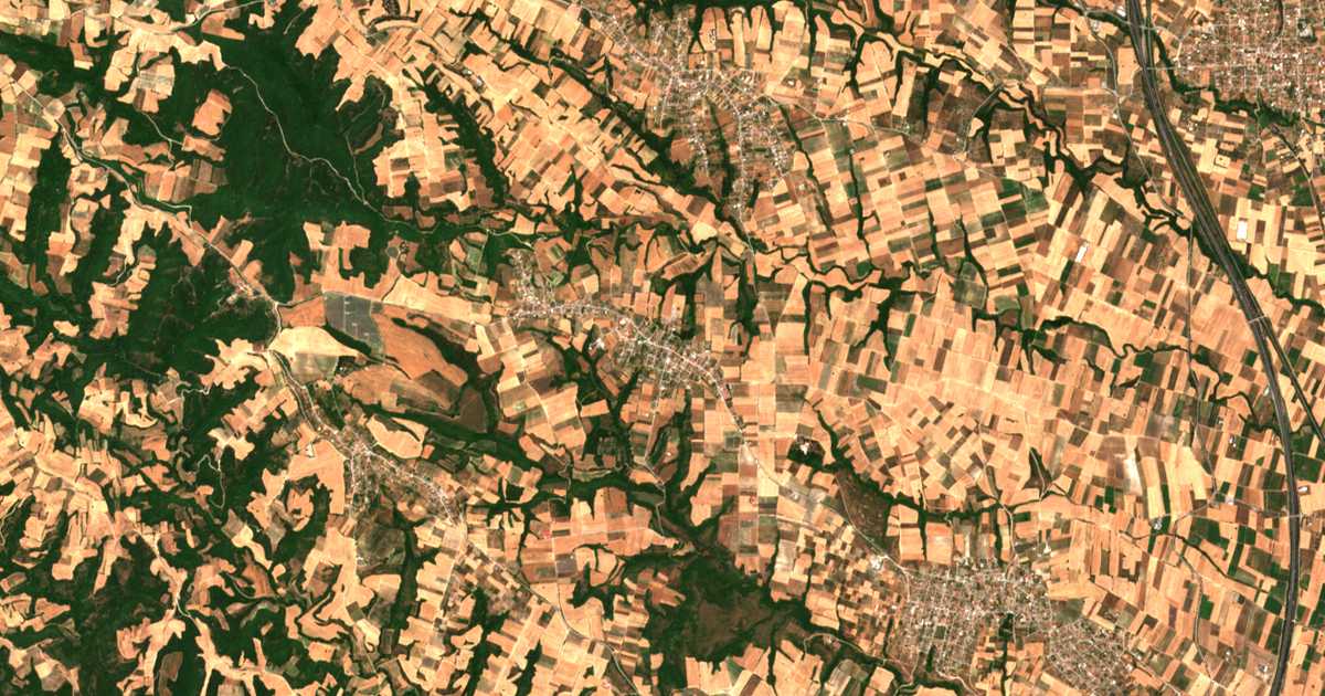 Satellitenkarte von Alónia