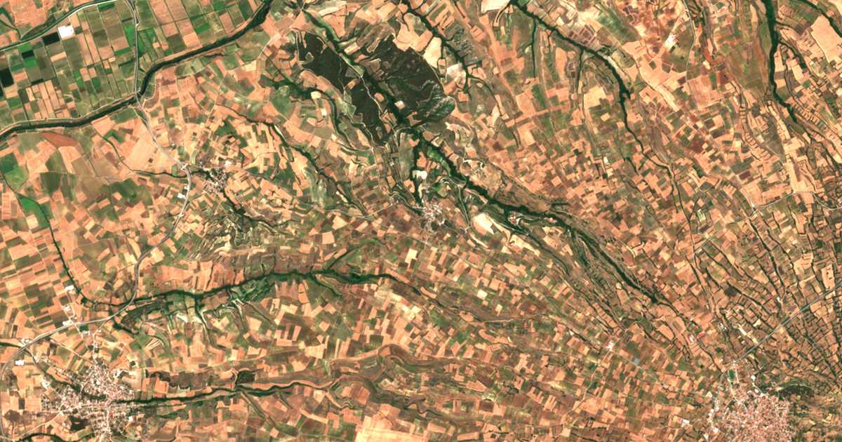 Satellitenkarte von Dómiros