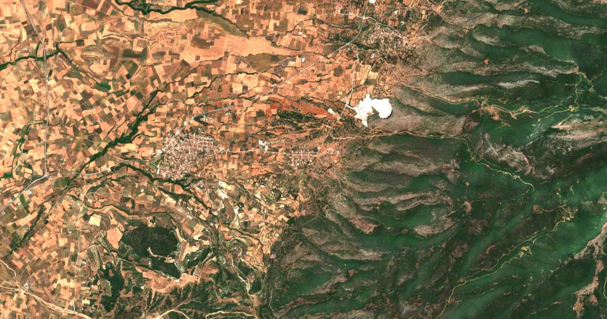 Satellitenkarte von Néa Fylí