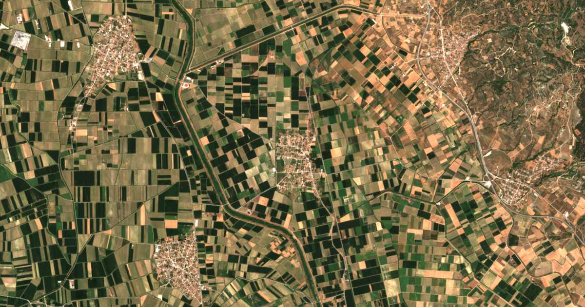 Satellitenkarte von Gefyroúdion