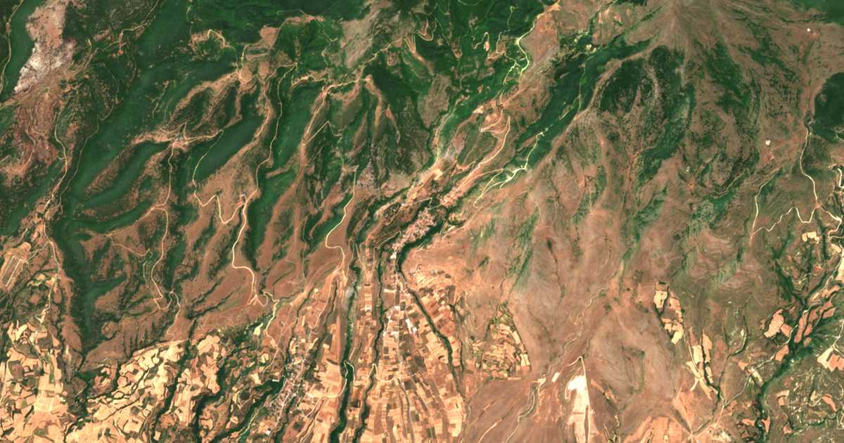 Satellitenkarte von Agrianí
