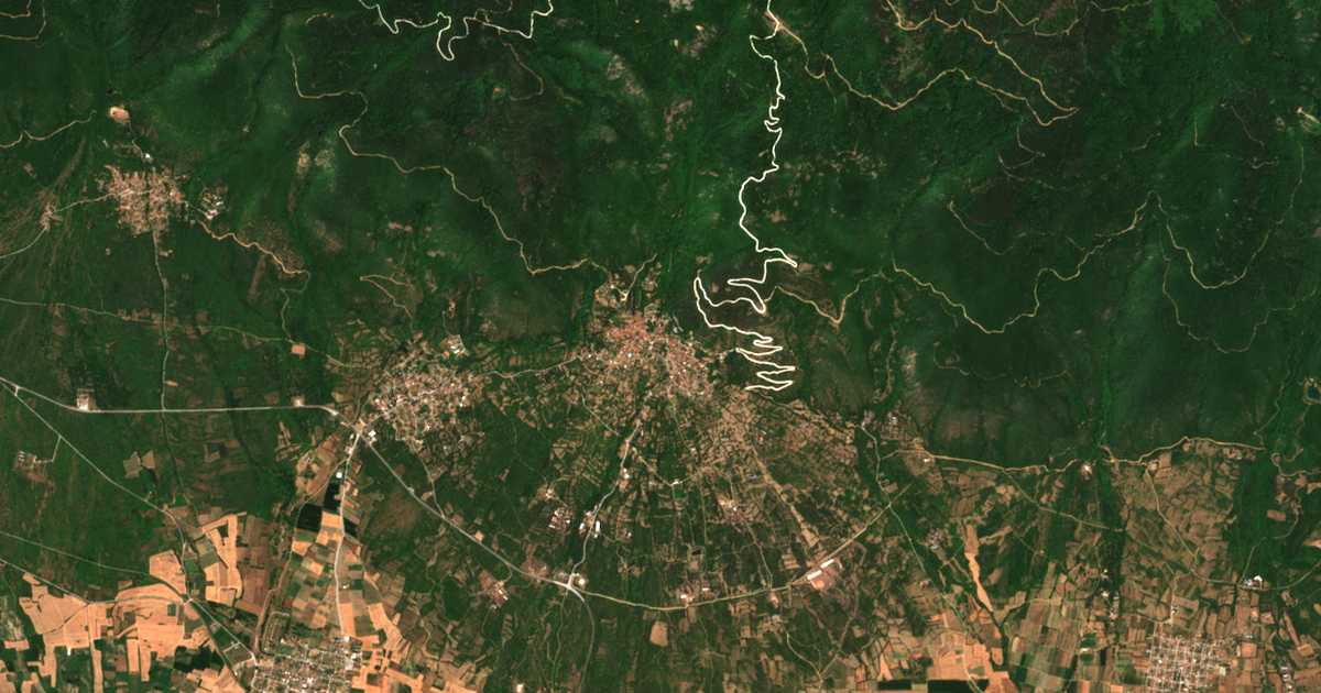 Satellitenkarte von Ano Poroia