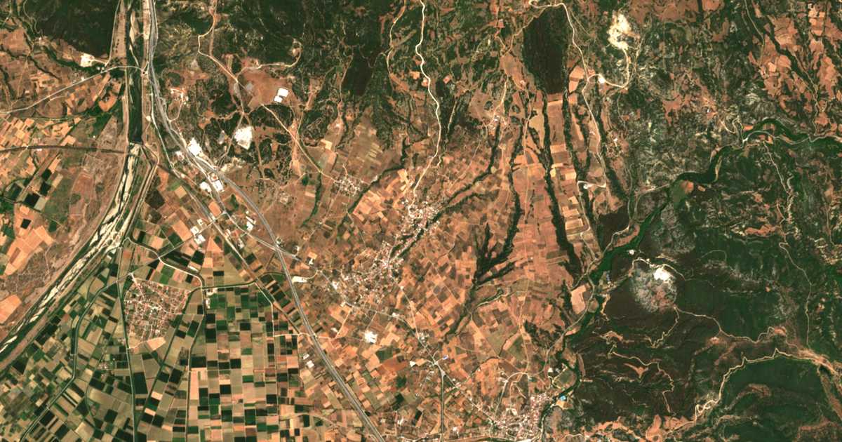 Satellitenkarte von Charopón
