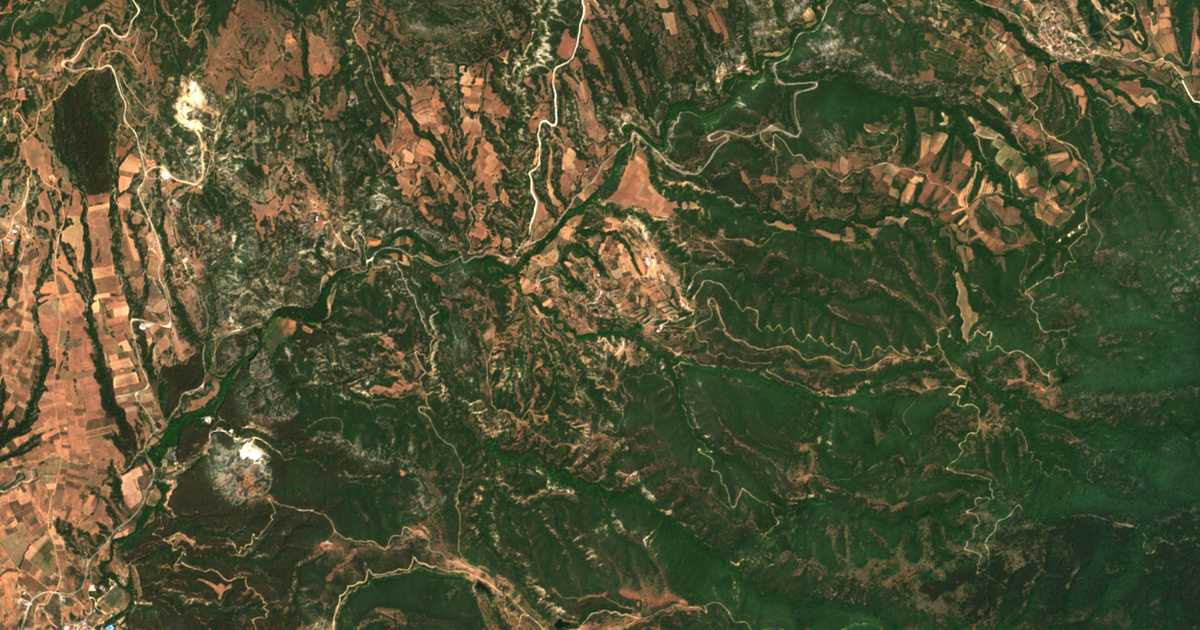 Satellitenkarte von Faiá Pétra