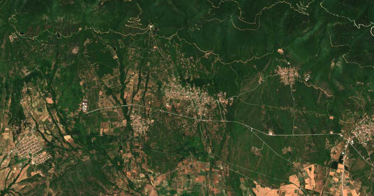 Satellitenkarte von Platanákia