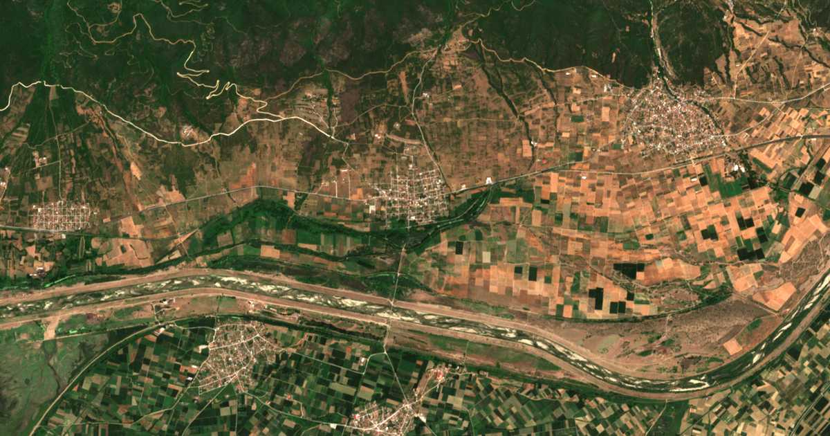 Satellitenkarte von Vyróneia