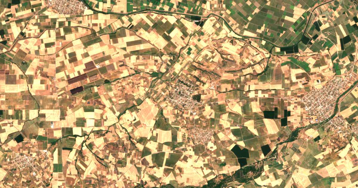 Satellitenkarte von Ívira