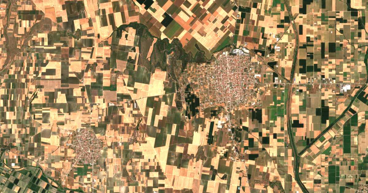 Satellitenkarte von Ergatikés Katoikíes