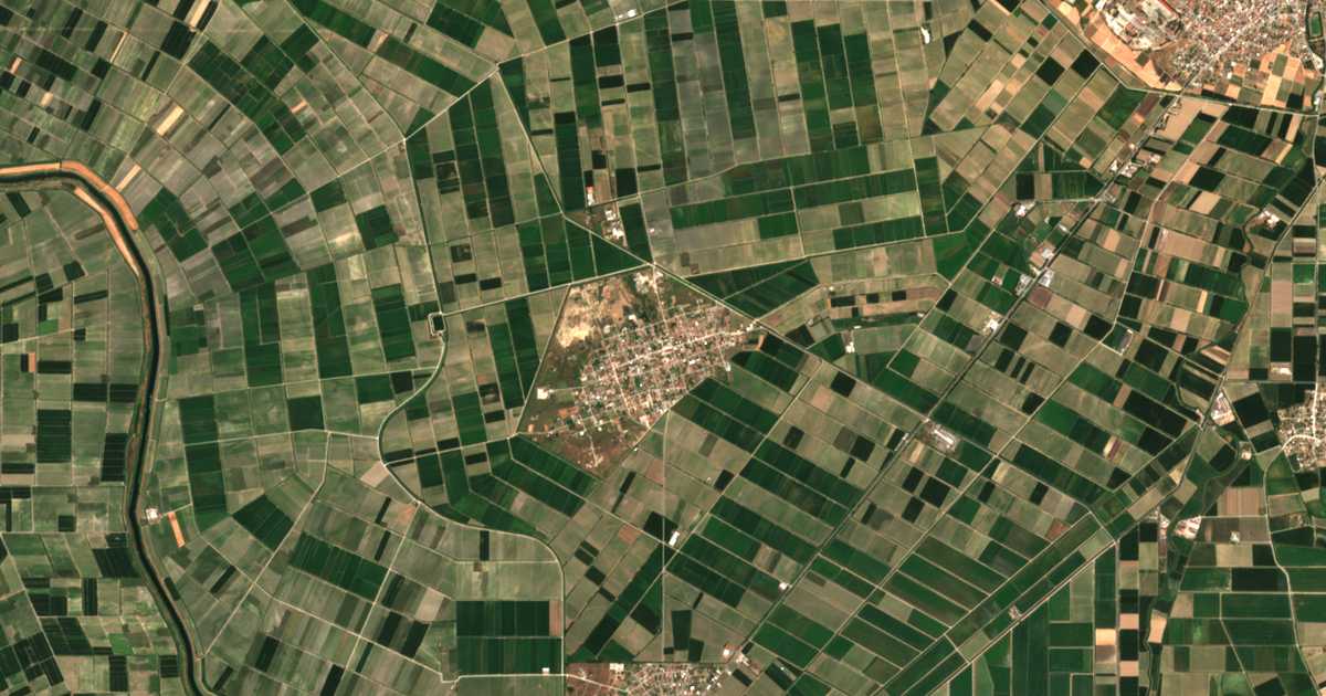 Satellitenkarte von Mikrón Monastírion