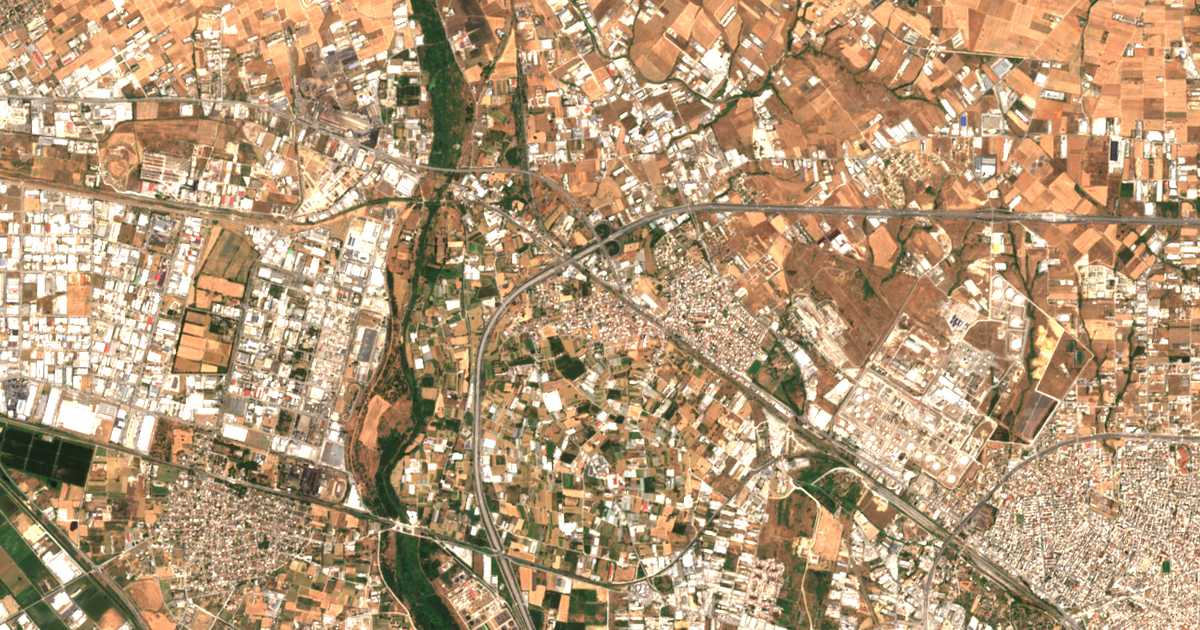 Satellitenkarte von Néa Magnisía
