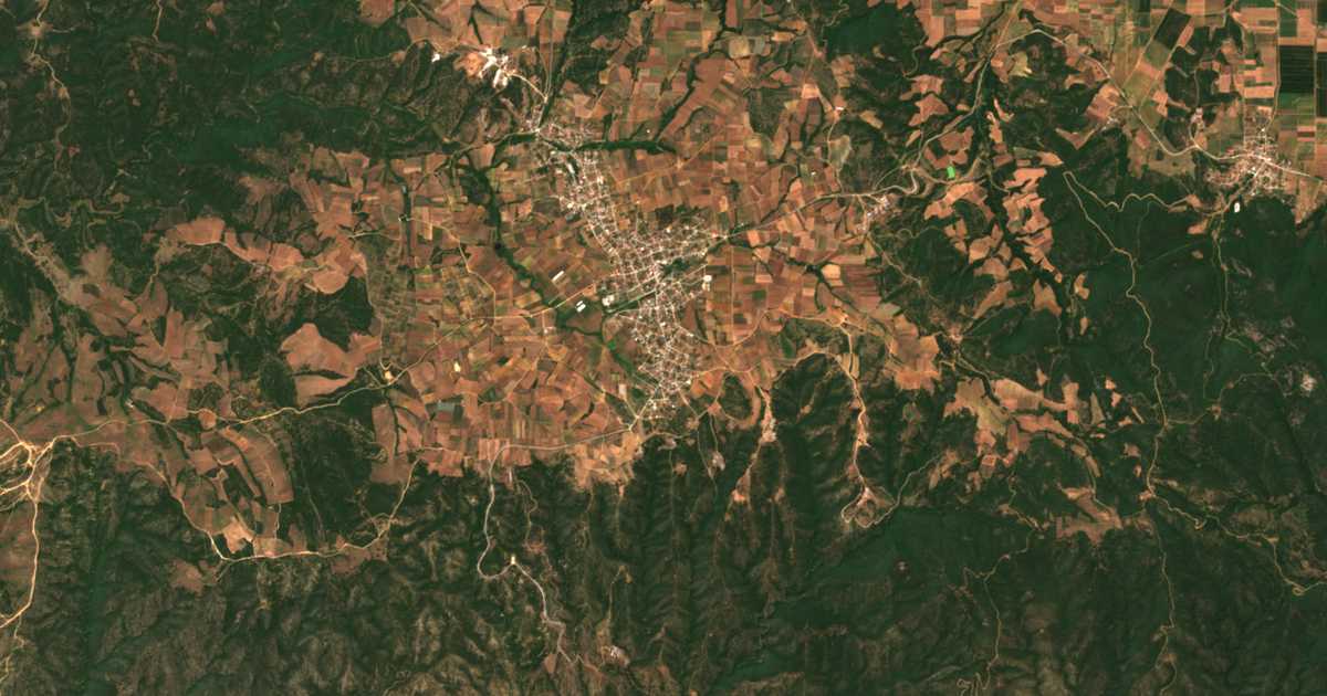 Satellitenkarte von Askós