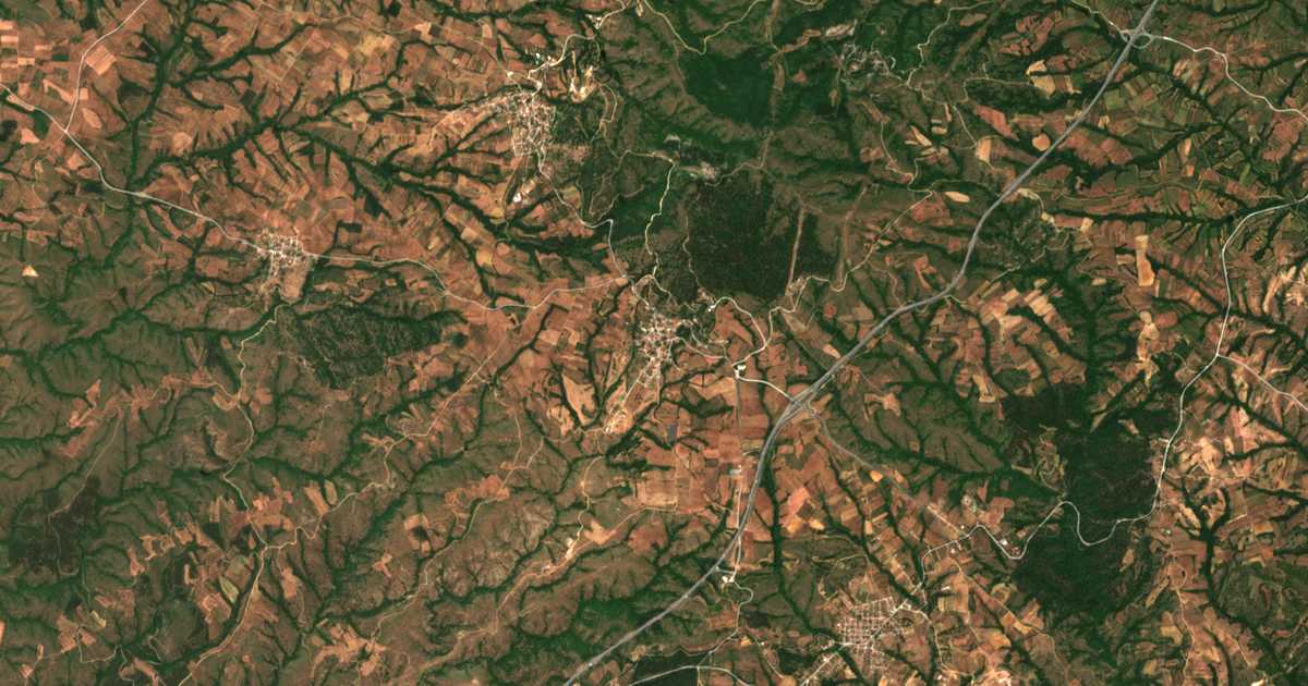 Satellitenkarte von Karteraí
