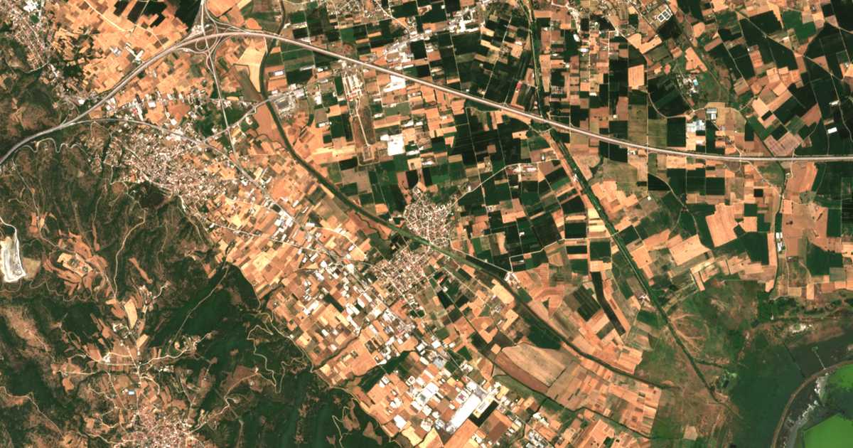 Satellitenkarte von Kavallárion