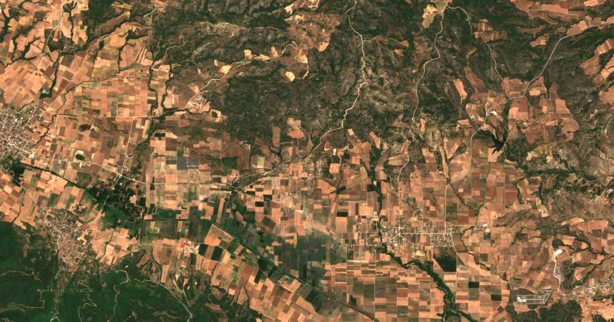 Satellitenkarte von Mesókomo