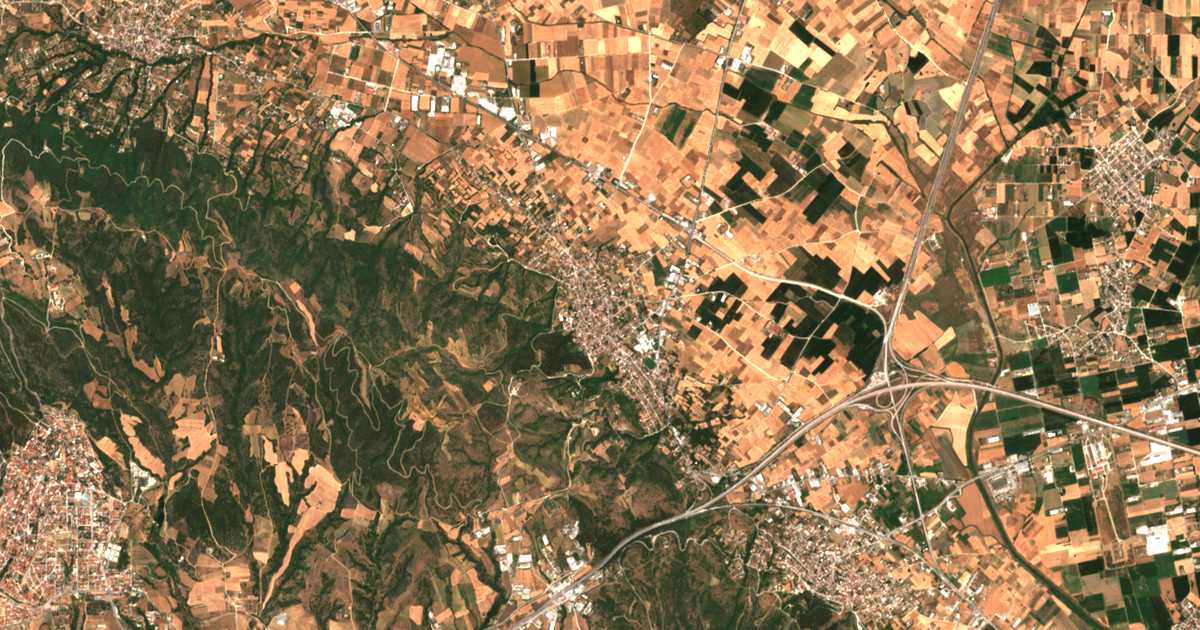 Satellitenkarte von Lití