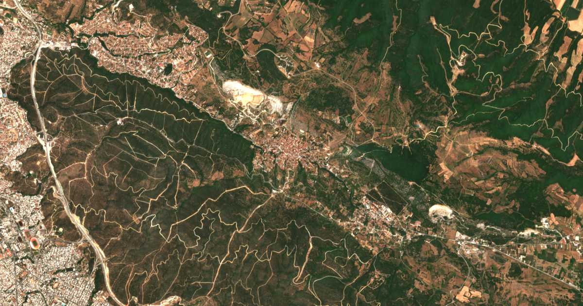 Satellitenkarte von Asvestochórion