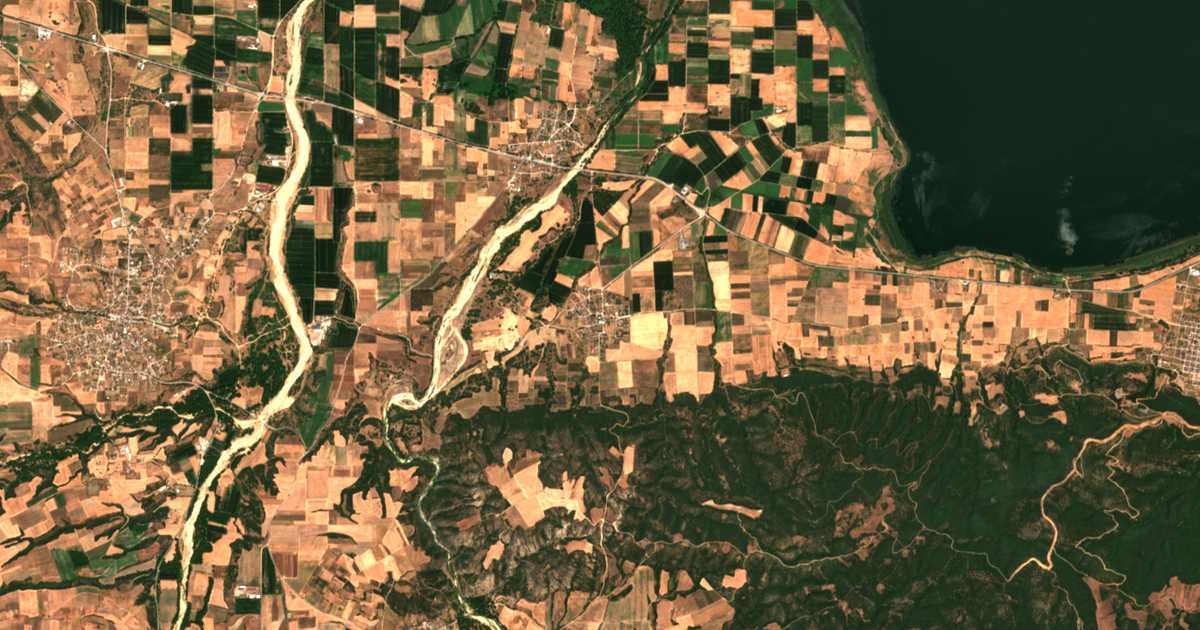 Satellitenkarte von Kokkaloú