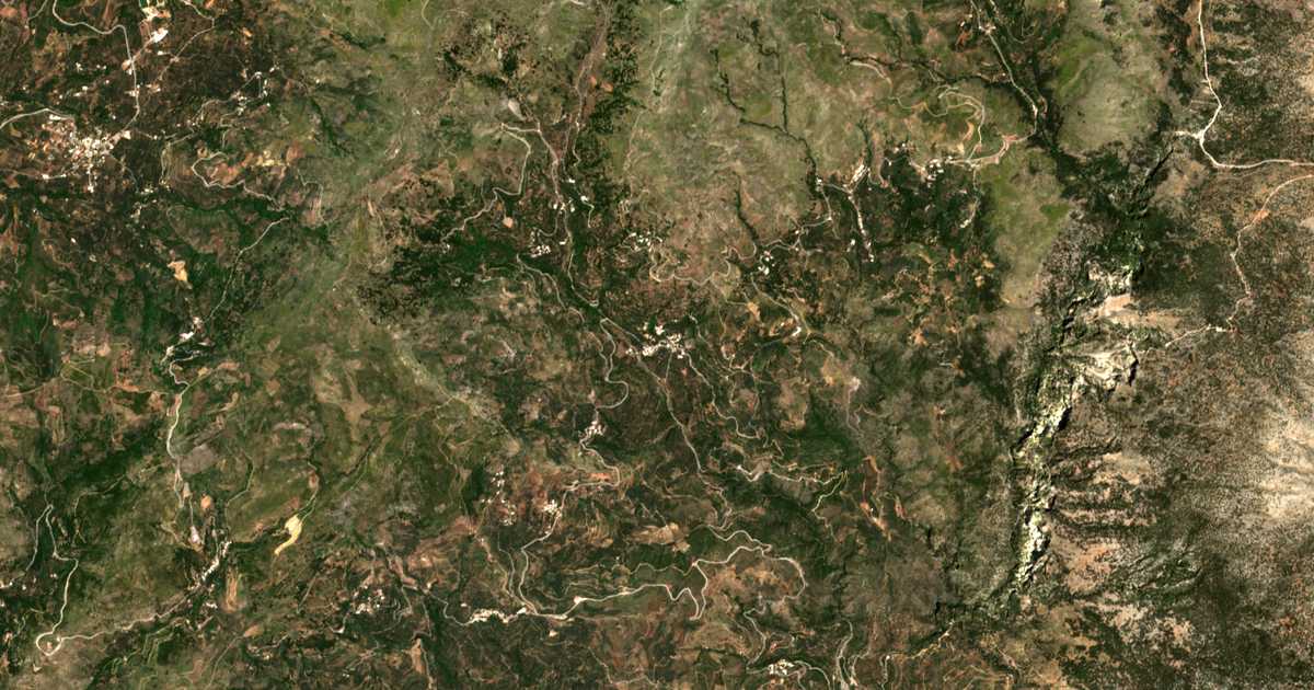 Satellitenkarte von Kampanós