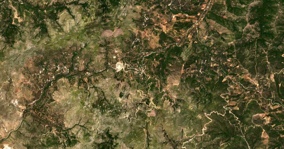 Satellitenkarte von Élos