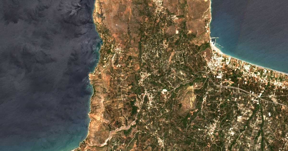 Satellitenkarte von Kamára