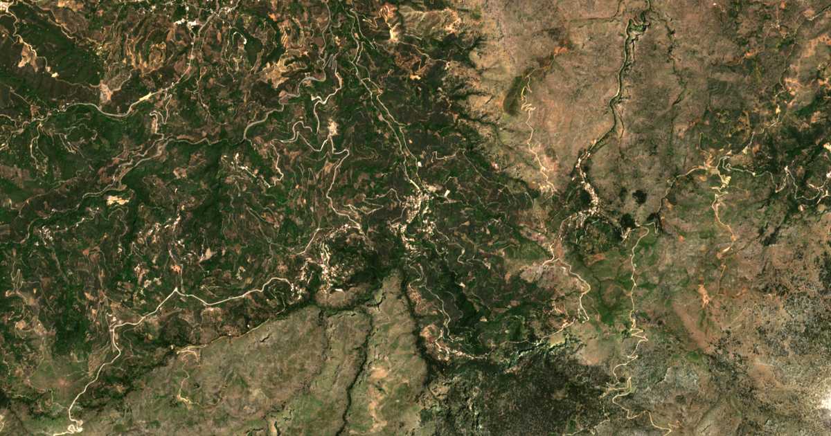 Satellitenkarte von Mesklá