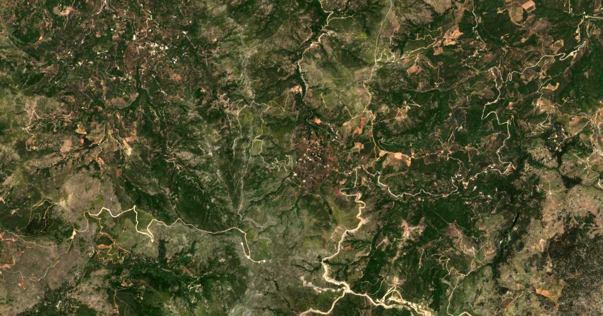 Satellitenkarte von Sémpronas