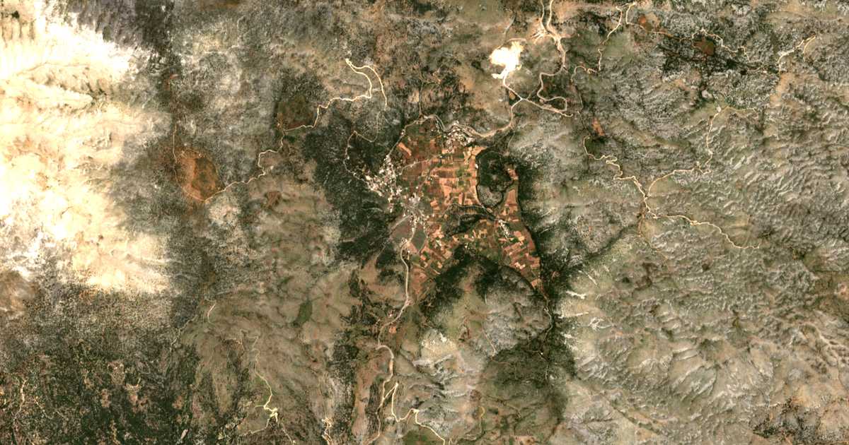Satellitenkarte von Petrés